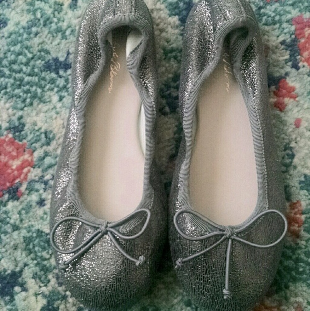 Ruby and Bloom Pewter Ballet Flats